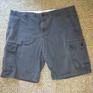Dockers Gray Cargo Shorts with Classic Design